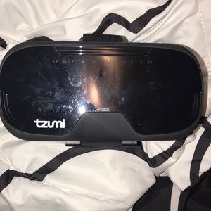 VR headset, never been used!!